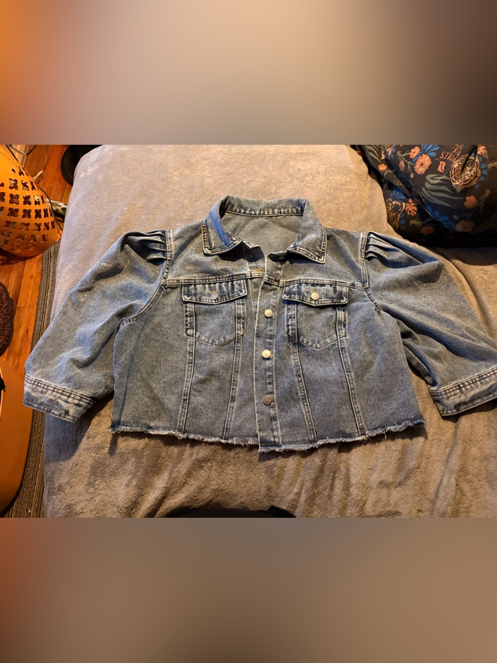 Vintage Wash cropped Denim Jacket Puff Sleeve Frayed Hem Button Front Boho Chic
